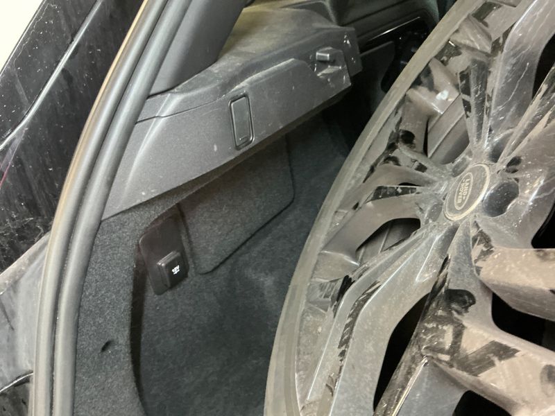 Land Rover Evoque D150 Mild-Hybrid R-dynamic 2019 – снимка 30