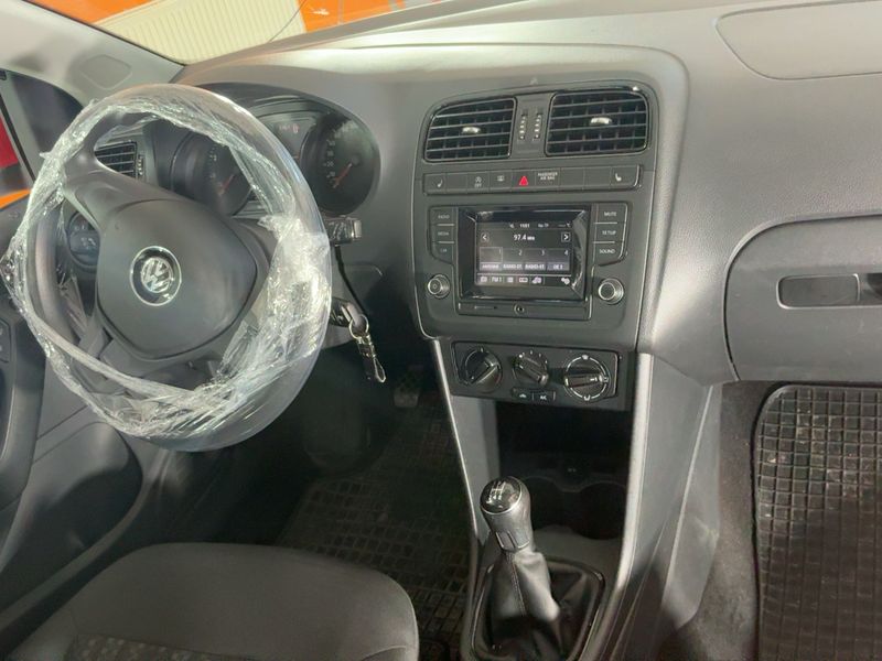 Volkswagen Polo 1.0 Trendline BlueMotion Tech 2015 – снимка 18