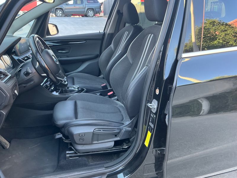 BMW 2er 218d Gran Tourer Sport Line 2018 – снимка 29