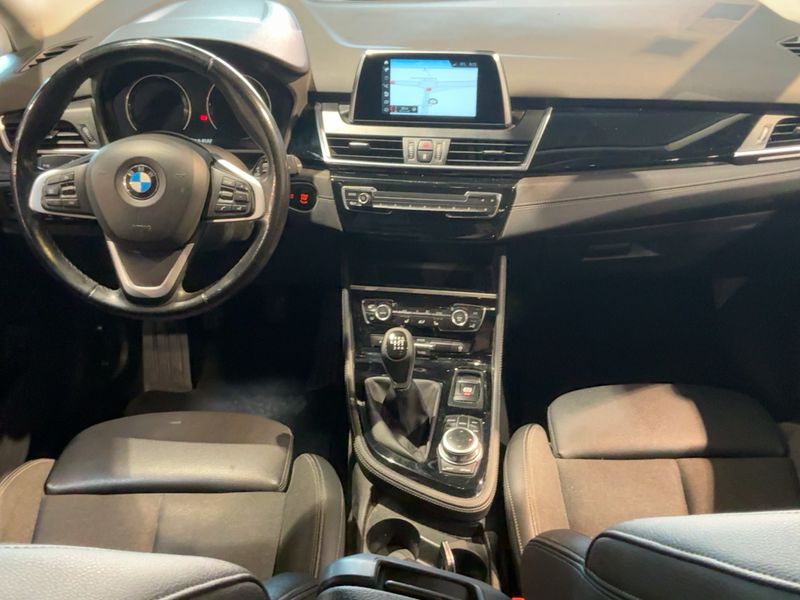 BMW 2er 218d Gran Tourer Sport Line 2018 – снимка 17