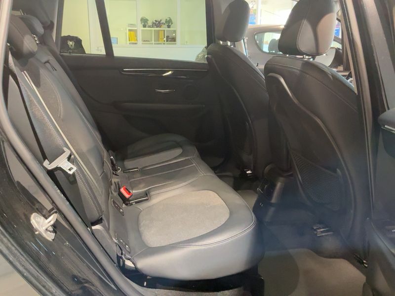 BMW 2er 218d Gran Tourer Sport Line 2018 – снимка 19