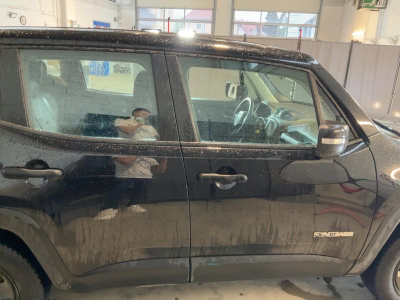 Jeep Renegade 1.6 Sport FWD 2018 – снимка 10