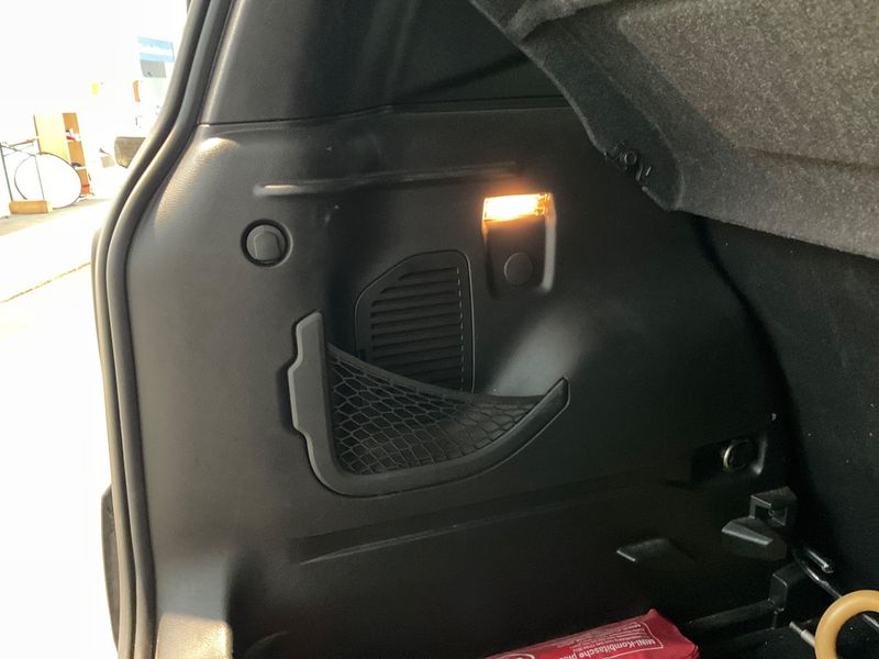 Jeep Renegade 1.6 Sport FWD 2018 – снимка 26