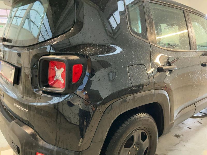 Jeep Renegade 1.6 Sport FWD 2018 – снимка 8