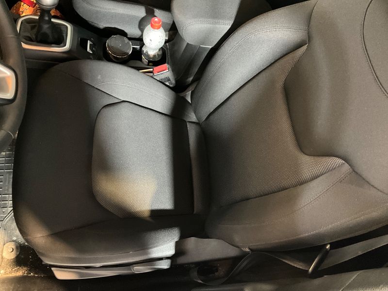 Jeep Renegade 1.6 Sport FWD 2018 – снимка 28