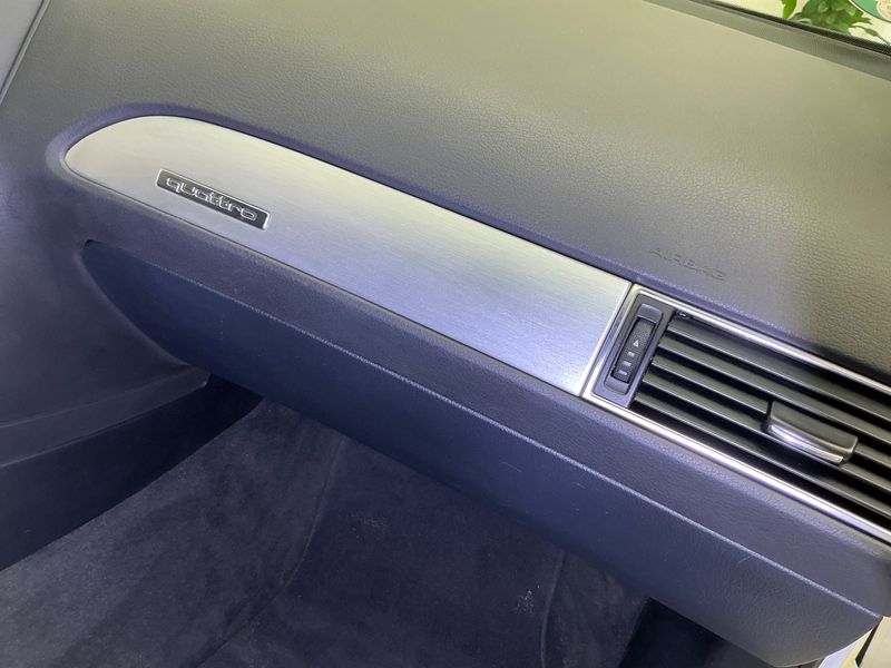 Audi A6 3.0 V6 TDI quattro 2011 – снимка 28