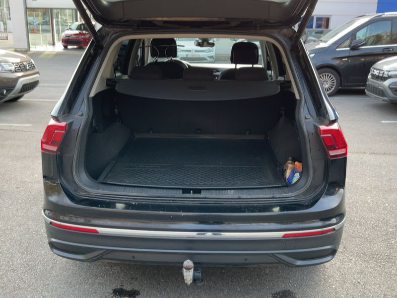 Volkswagen Tiguan Allspace 1.5 TSI ACT Life 2023 – снимка 15