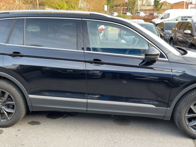 Volkswagen Tiguan Allspace 1.5 TSI ACT Life 2023 – снимка 10