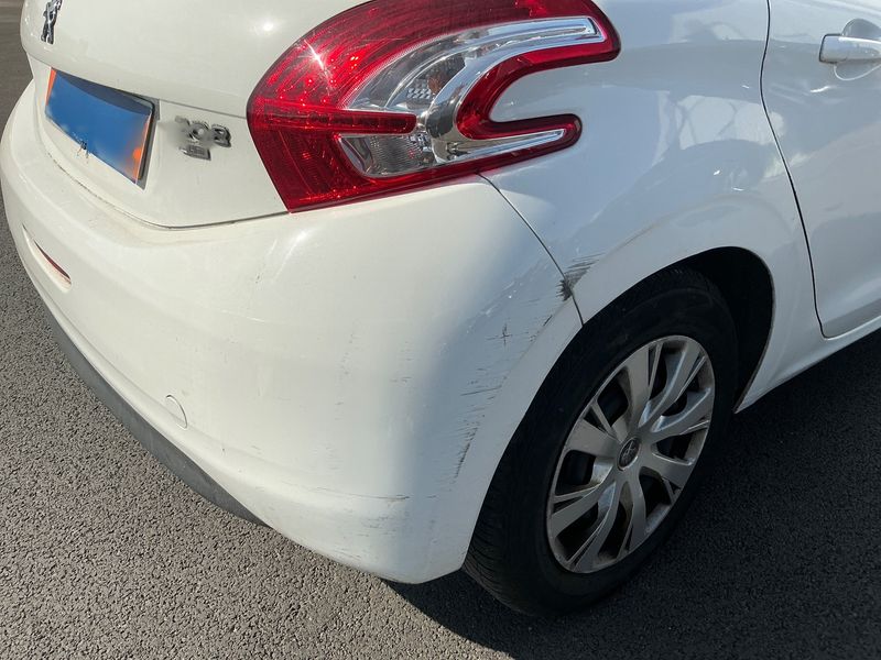 Peugeot 208 1.6 HDi Active Auto Ecole 2015 – снимка 43