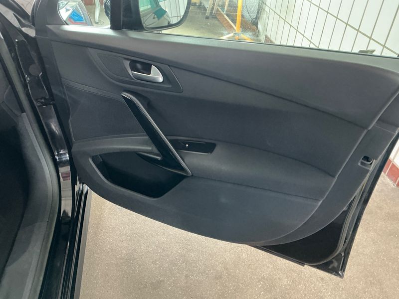 Peugeot 508 2.0 HDi Active 2014 – снимка 26