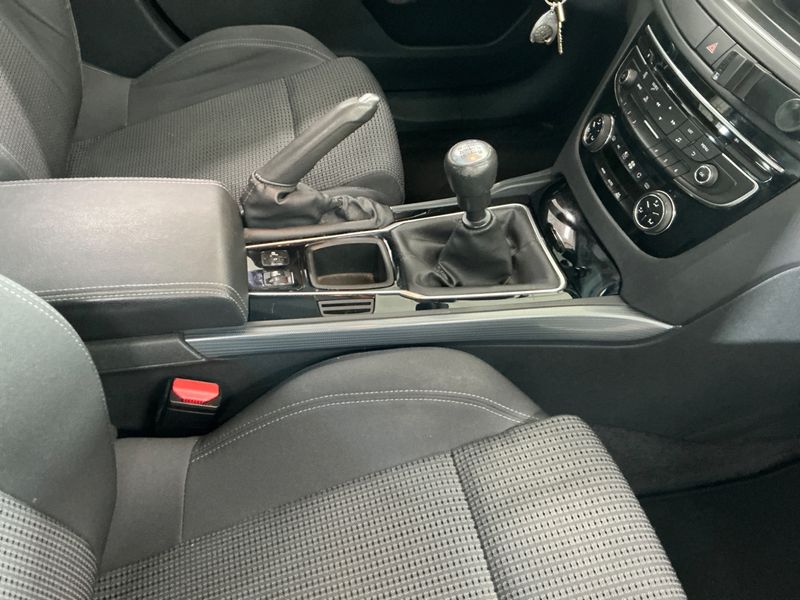 Peugeot 508 2.0 HDi Active 2014 – снимка 28