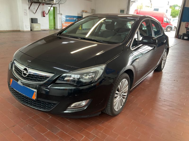 Opel Astra 1.4 Turbo Sport 2011 – снимка 1