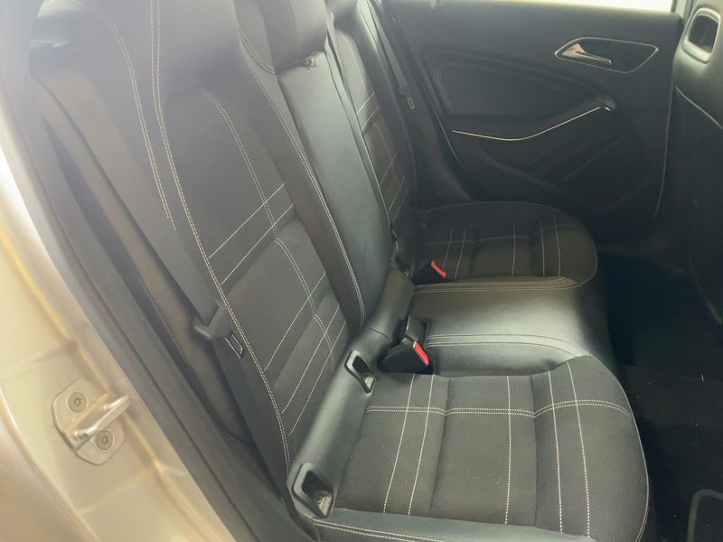 Mercedes-Benz A-Klasse A 180 CDI BlueEfficiency Urban 2016 – снимка 19