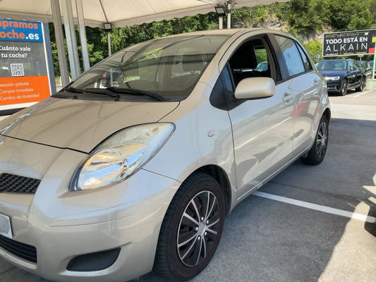 Toyota Yaris 1.33 Dual VVT-i Active 2009 – снимка 2