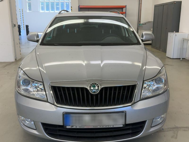 Skoda Octavia 1.6 TDI Ambition 2013 – снимка 14