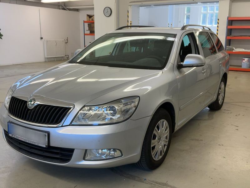 Skoda Octavia 1.6 TDI Ambition 2013 – снимка 1
