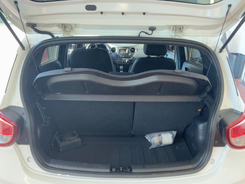 Hyundai i10 1.2 Passion 2019 – снимка 15