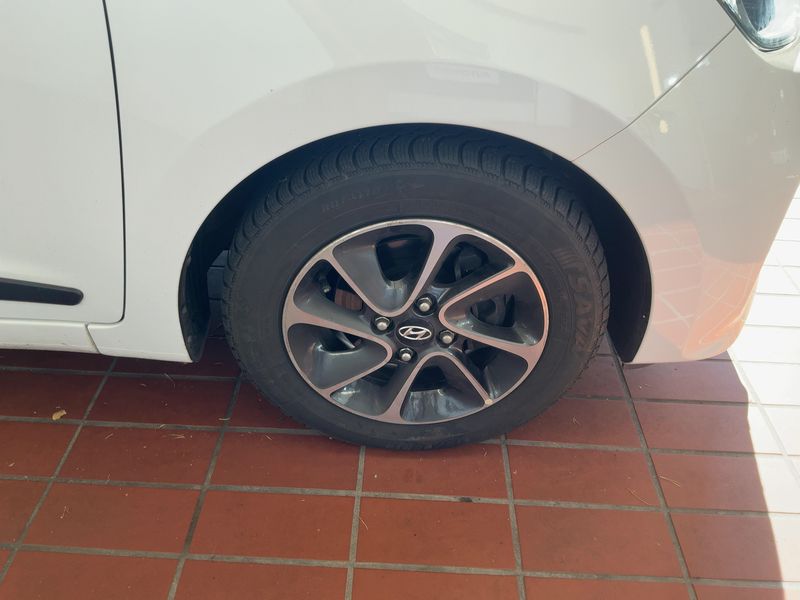 Hyundai i10 1.2 Passion 2019 – снимка 11