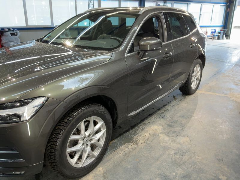 Volvo XC60 2.0 B5 Diesel Mild-Hybrid Inscription AWD 2021 – снимка 2