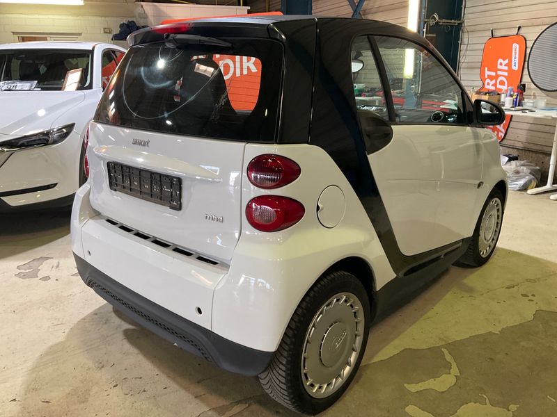 Smart fortwo 1.0 Micro Hybrid Drive pure 2013 – снимка 2