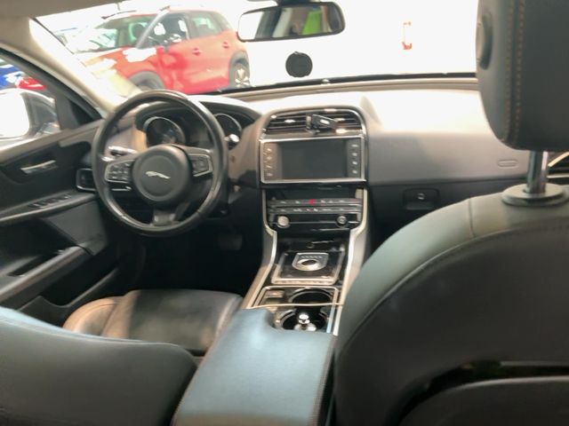 Jaguar XE 20d Prestige 2018 – снимка 17