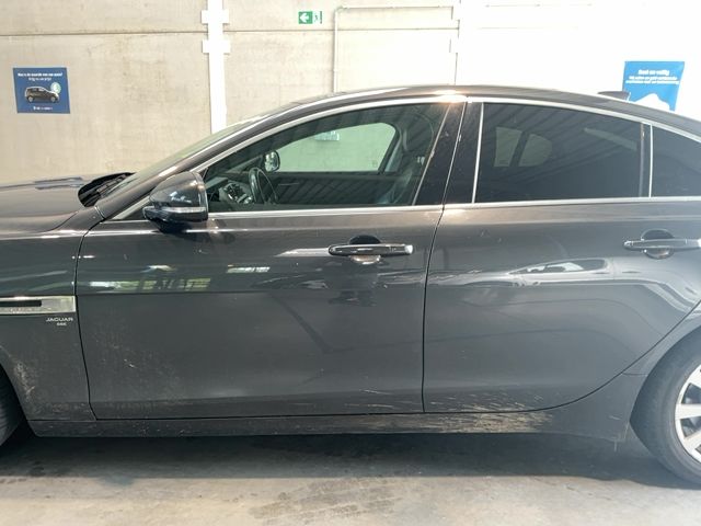 Jaguar XE 20d Prestige 2018 – снимка 4