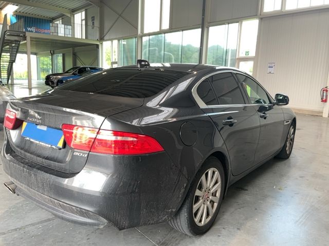 Jaguar XE 20d Prestige 2018 – снимка 8