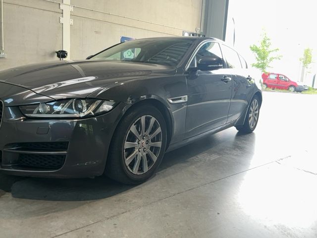 Jaguar XE 20d Prestige 2018 – снимка 2