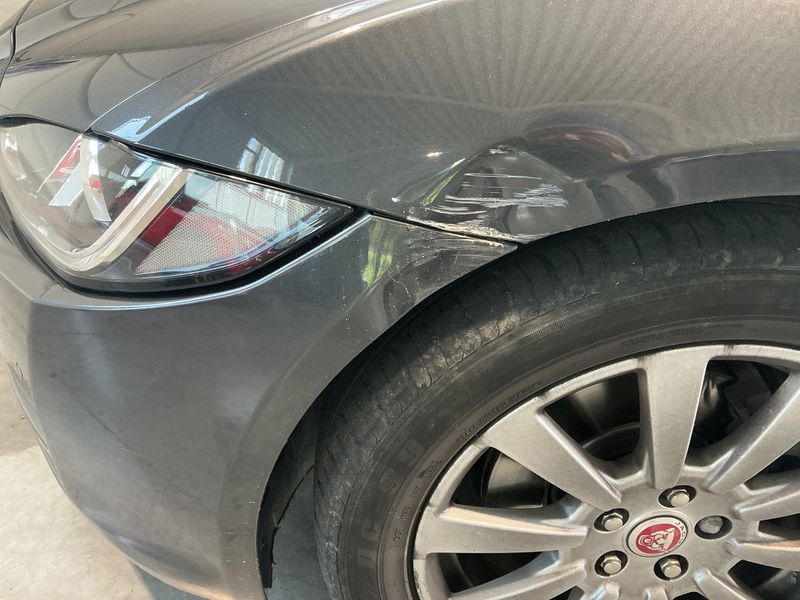 Jaguar XE 20d Prestige 2018 – снимка 32