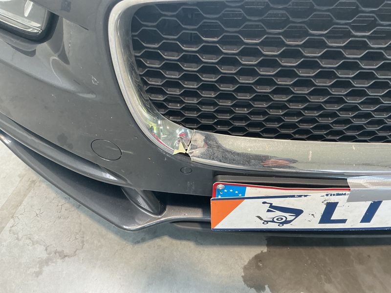 Jaguar XE 20d Prestige 2018 – снимка 28