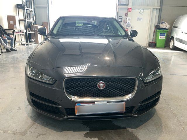 Jaguar XE 20d Prestige 2018 – снимка 14