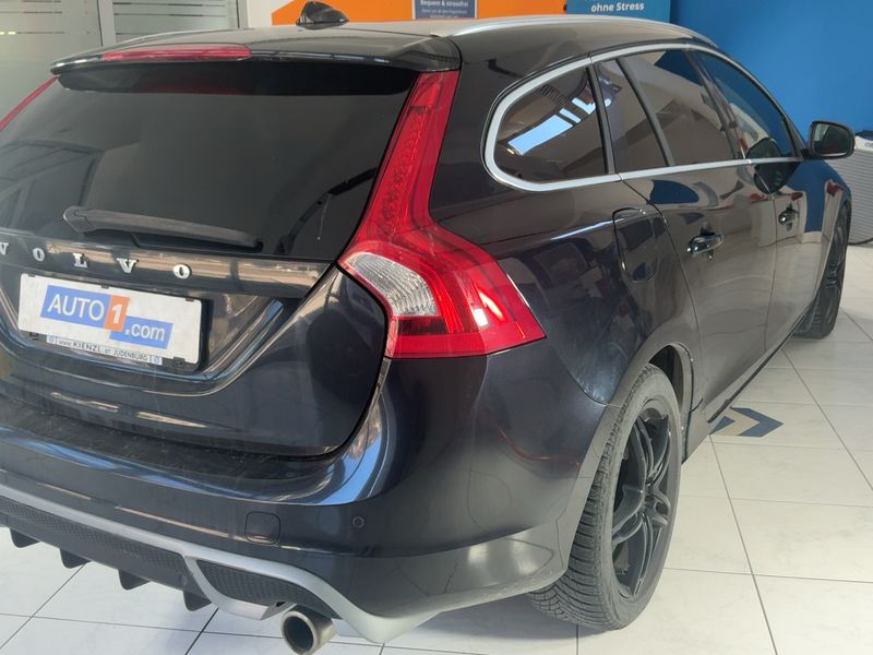 Volvo V60 2.0 D4 R-Design 2011 – снимка 8