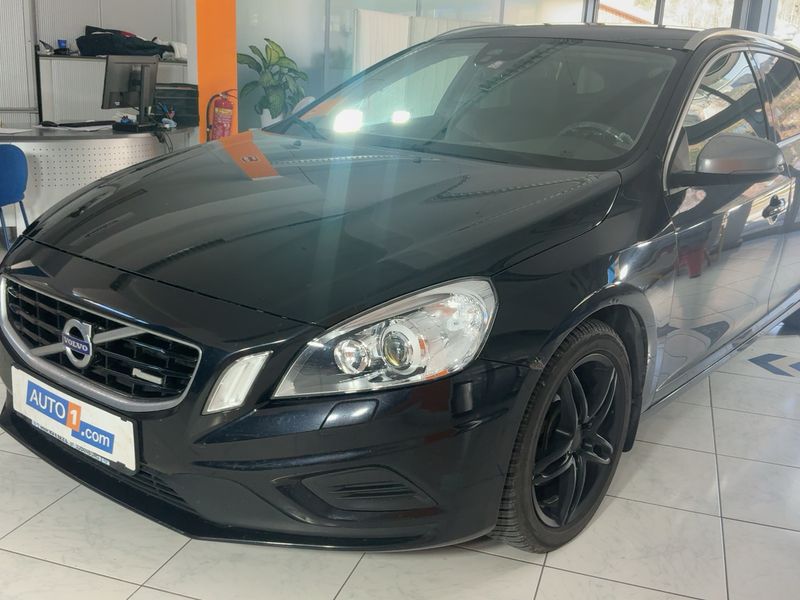 Volvo V60 2.0 D4 R-Design 2011 – снимка 1