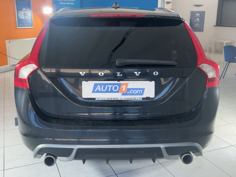 Volvo V60 2.0 D4 R-Design 2011 – снимка 7