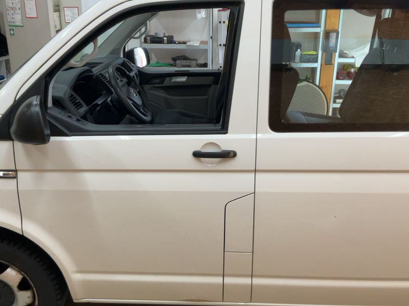 Volkswagen T6 Kombi 2.0 TDI 4Motion 2016 – снимка 4