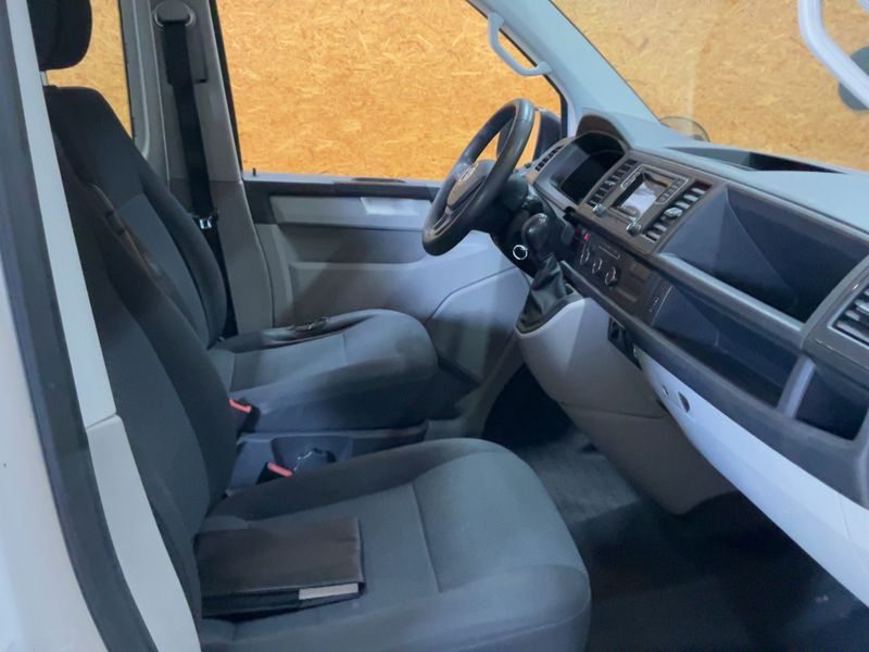 Volkswagen T6 Kombi 2.0 TDI 4Motion 2016 – снимка 17