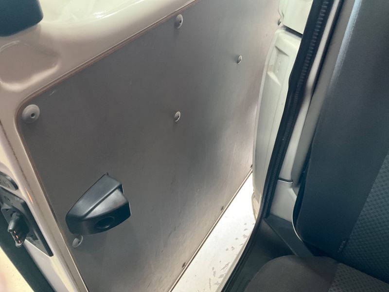 Volkswagen T6 Kombi 2.0 TDI 4Motion 2016 – снимка 28