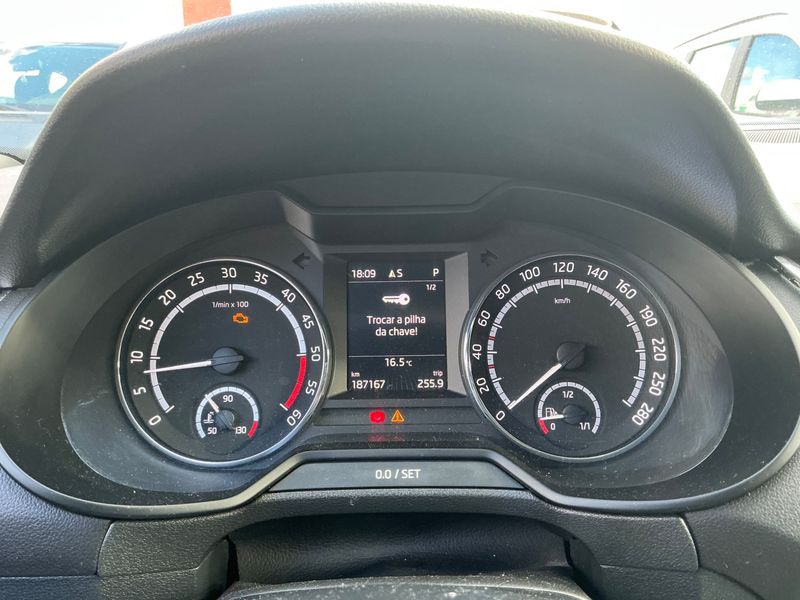Skoda Octavia 2.0 TDI RS 2015 – снимка 23