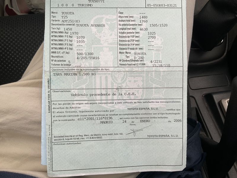 Toyota Avensis 2.2 D-4D Sol 2006 – снимка 5