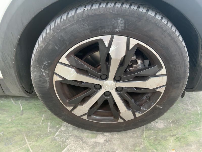 Peugeot 3008 1.5 Blue-HDi Allure 2018 – снимка 11
