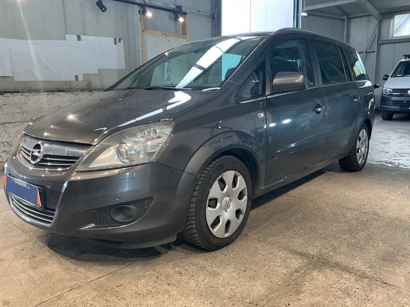 Opel Zafira 1.8 Family Plus 2012 – снимка 1