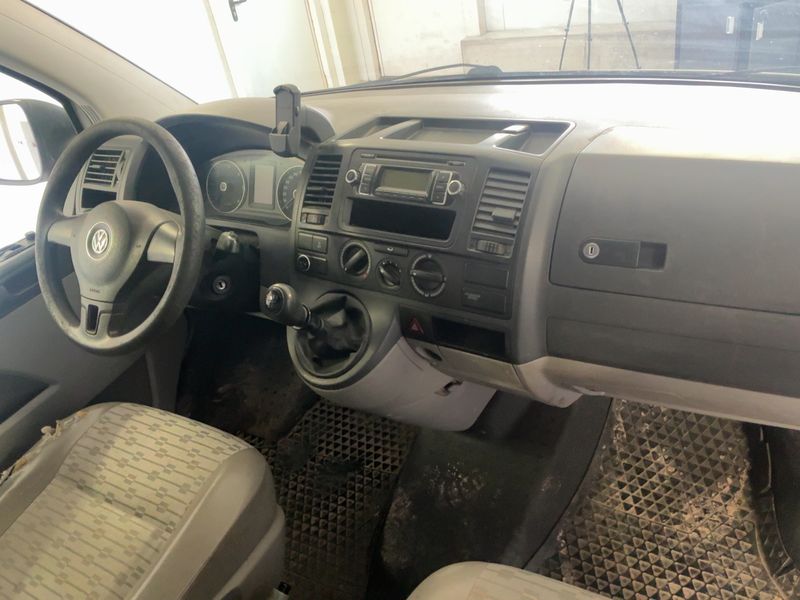 Volkswagen T5 Transporter 2.0 TDI Kasten lang 2011 – снимка 12