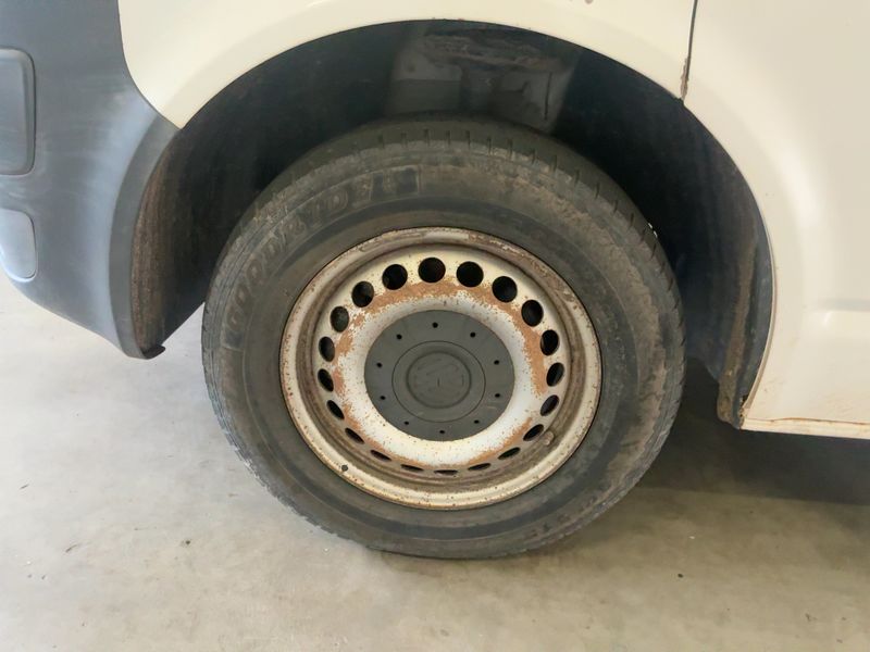 Volkswagen T5 Transporter 2.0 TDI Kasten lang 2011 – снимка 17