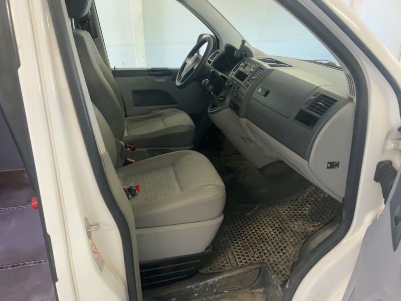 Volkswagen T5 Transporter 2.0 TDI Kasten lang 2011 – снимка 11