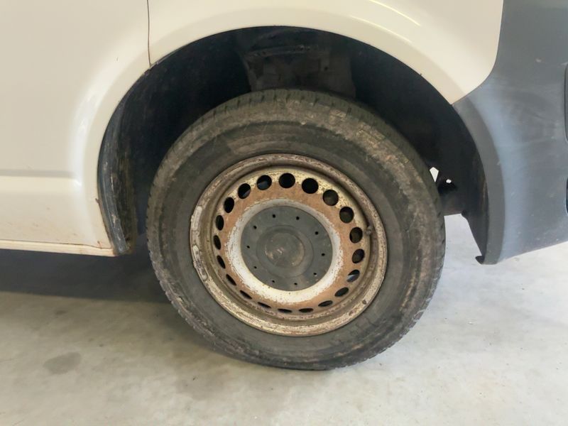 Volkswagen T5 Transporter 2.0 TDI Kasten lang 2011 – снимка 20