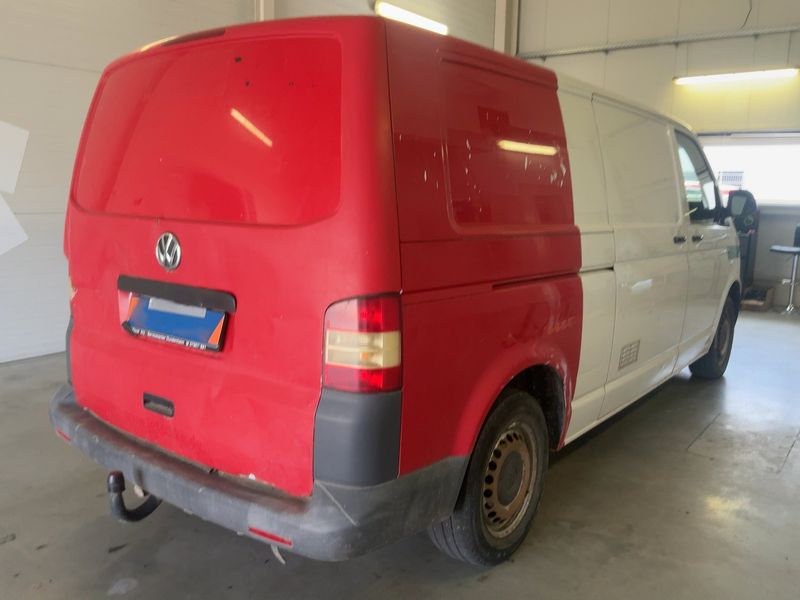 Volkswagen T5 Transporter 2.0 TDI Kasten lang 2011 – снимка на щета