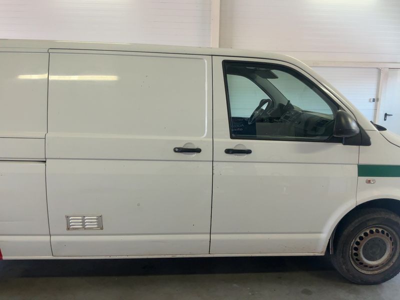 Volkswagen T5 Transporter 2.0 TDI Kasten lang 2011 – снимка на щета