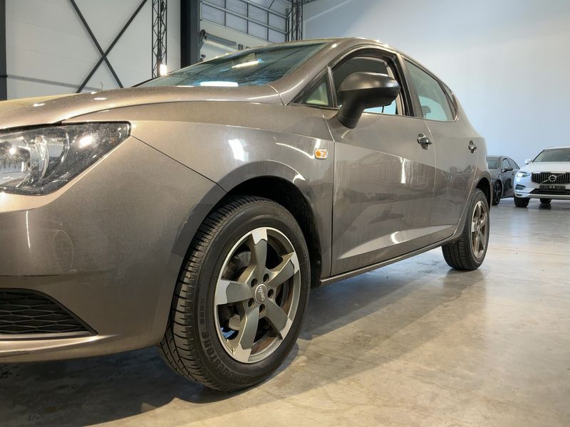 Seat Ibiza 1.2 TSI Sun 2014 – снимка 2