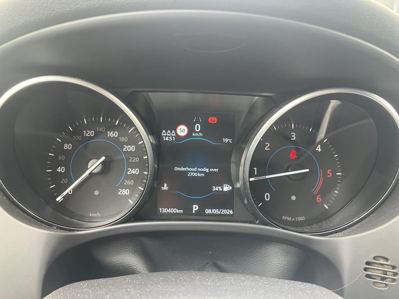 Jaguar F-Pace 20d Prestige AWD 2018 – снимка 18