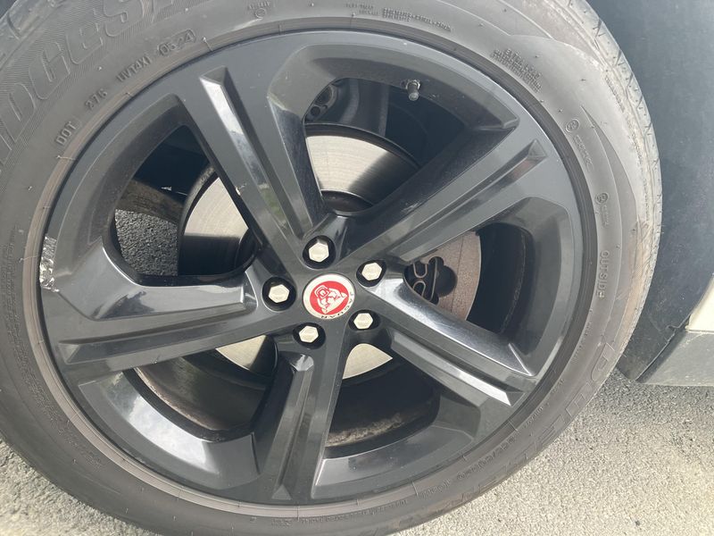 Jaguar F-Pace 20d Prestige AWD 2018 – снимка 3